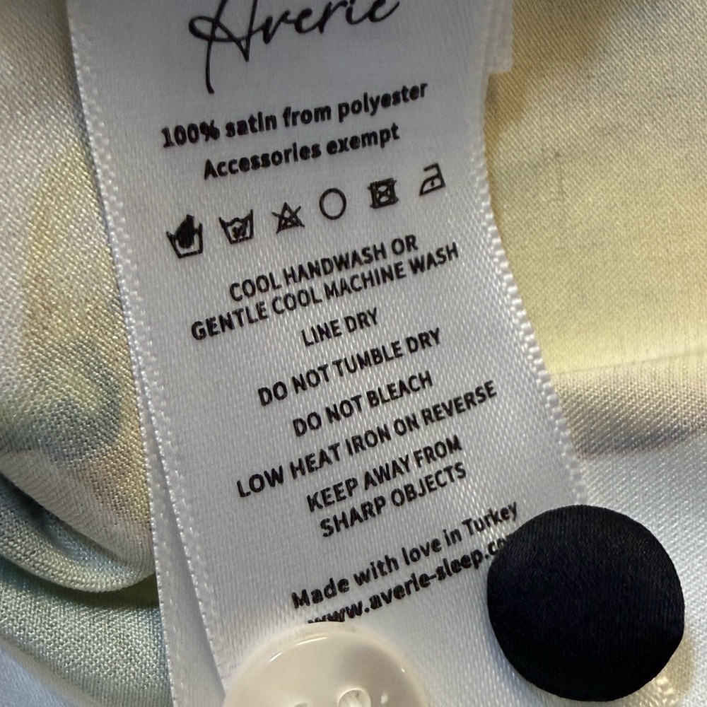 Averie For Beau Rivage Alegria‘s crisp, juicy print Pajama  long two-piece set. - Picture 12 of 13